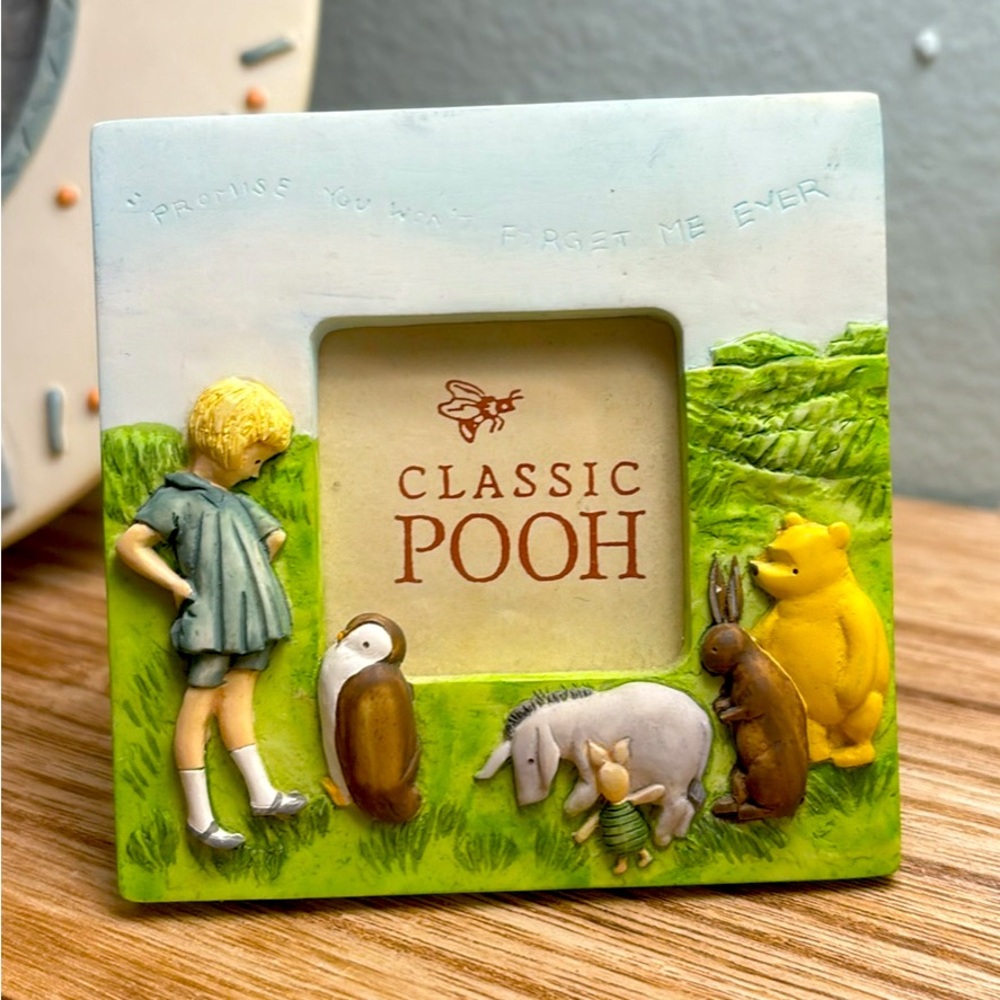 CLASSIC POOH FRAME